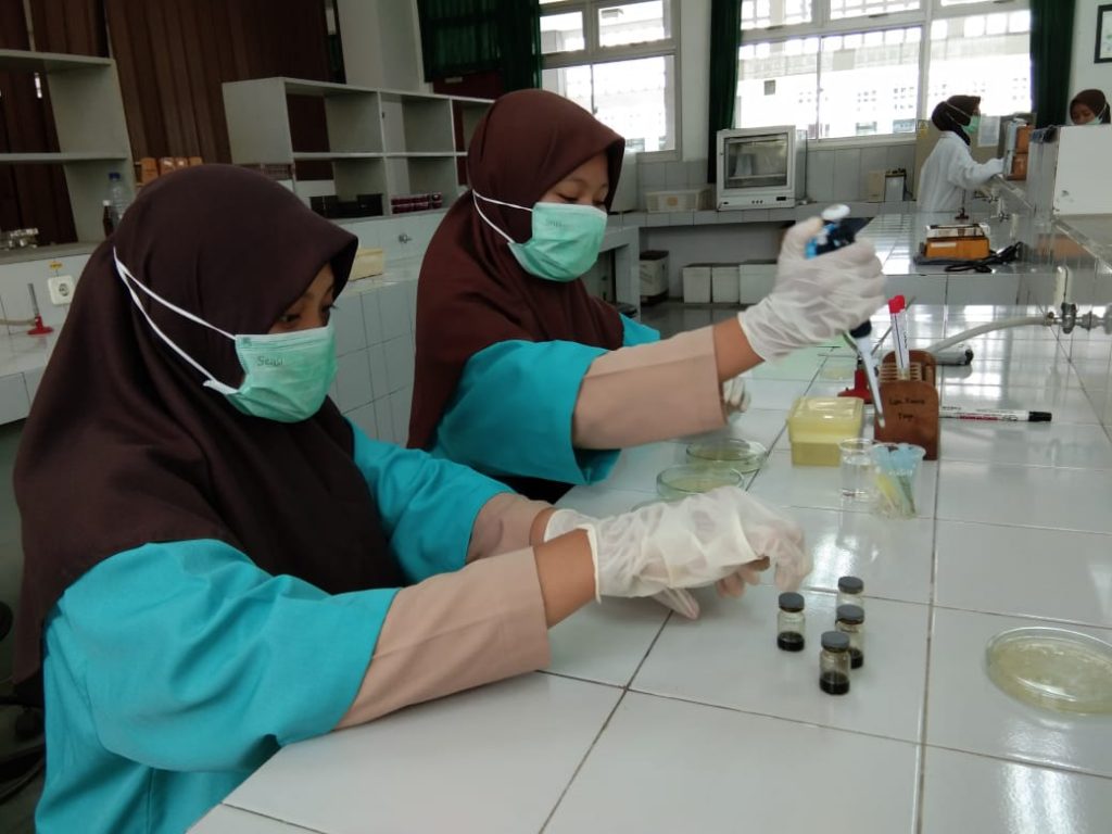 Laboratorium Mikrobiologi Hasil Pertanian