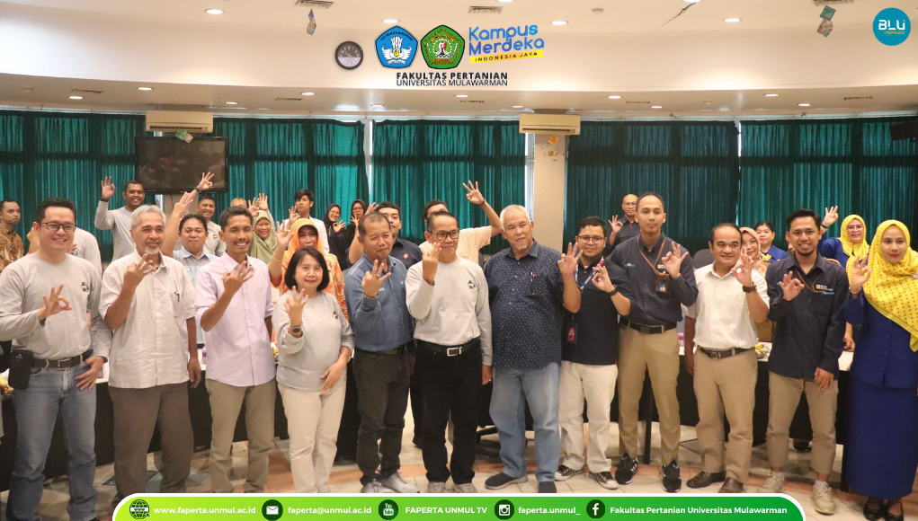 Peringatan Hari Peduli Sampah Nasional 2024 "Tukar Sampah Bernilai Dengan Sembako, Token Listrik & Voucher Pulsa" di Fakultas Pertanian Universitas Mulawarman