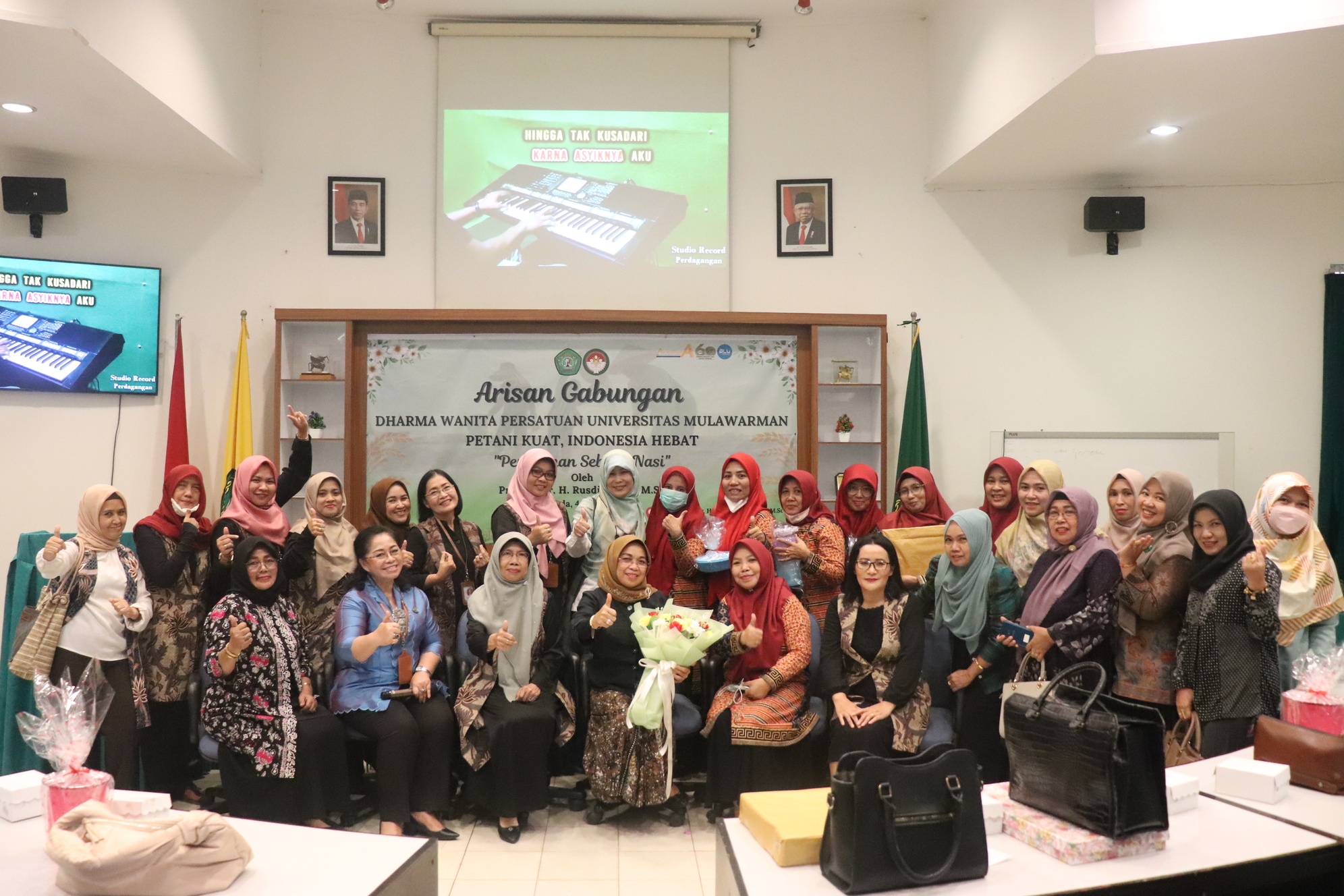 Arisan Gabungan Dharma Wanita Persatuan Universitas Mulawarman