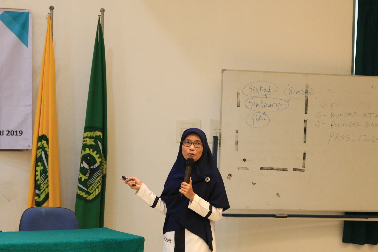Sosialisasi dan Pengenalan Pendirian Bank Sampah Unmul
