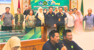 FAPERTA UNMUL Gelar Pertemuan Orang Tua Mahasiswa Baru Angkatan 2025: Perkuat Sinergi Antara Orang Tua dan Pimpinan Fakultas