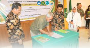 Estafet Kepemimpinan dan Apresiasi Pengabdian: Fakultas Pertanian Universitas Mulawarman Gelar Serah Terima Jabatan dan Purnabakti
